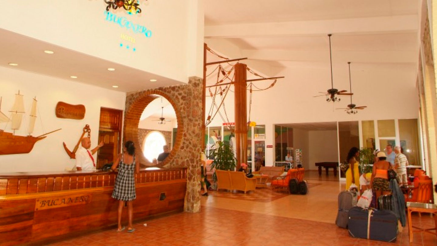 Club Bucanero Hotel
